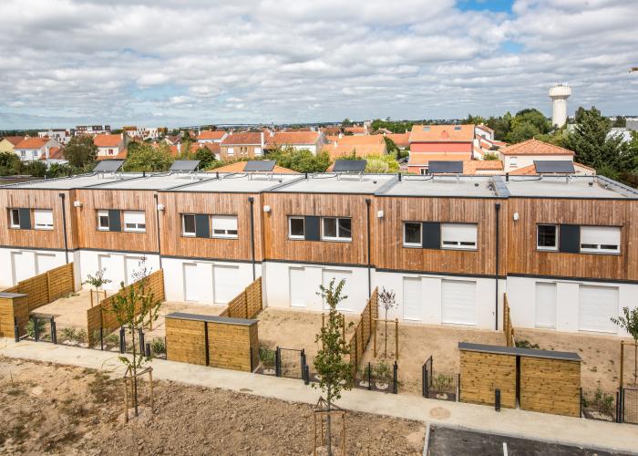 Maisons individuelles groupées à Rezé Arcadial Production charpentier fabricant de bâtiments ossature bois