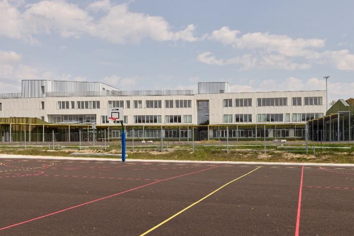 Collège à Saint Hilaire de Loulay Arcadial Production charpentier fabricant de bâtiments ossature bois